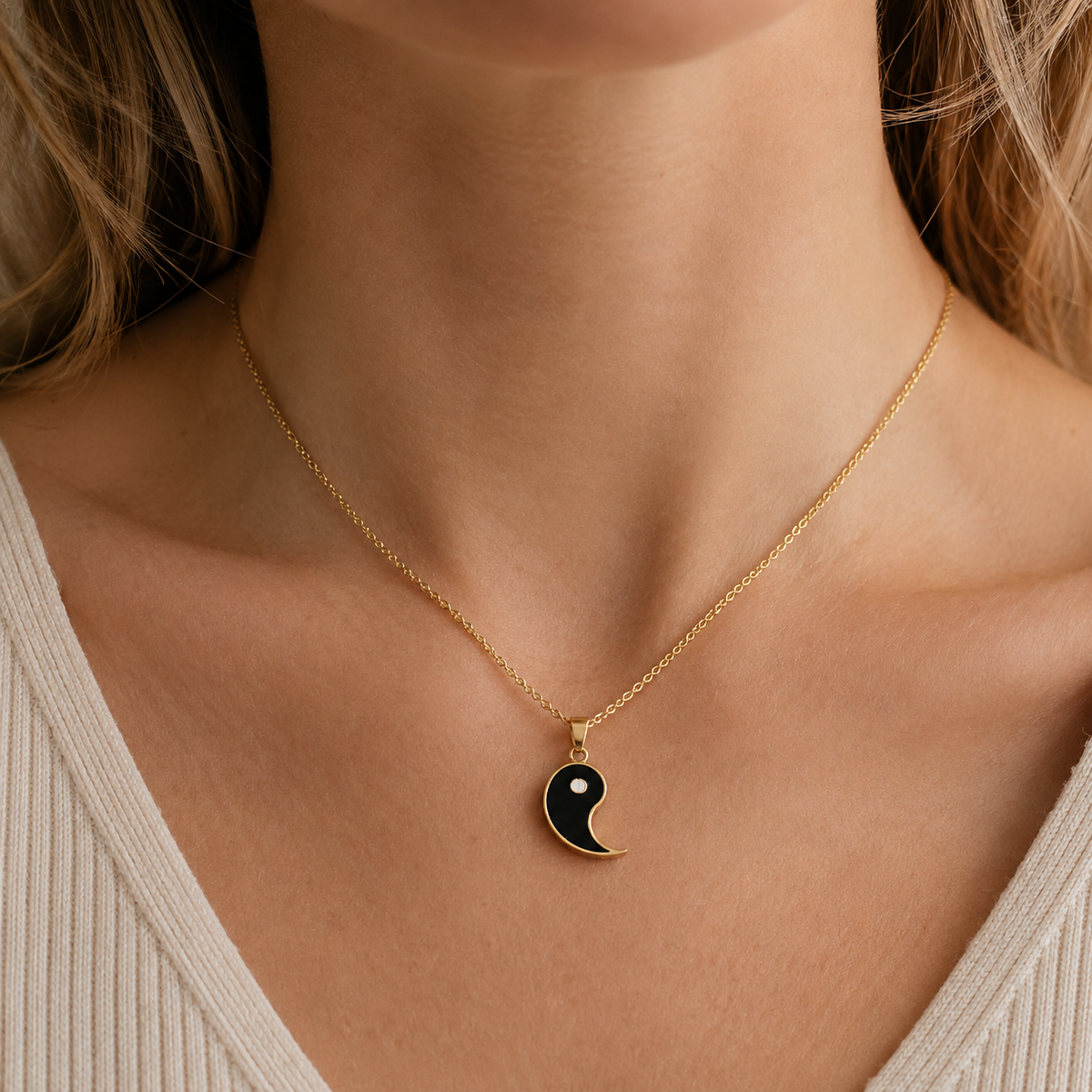 Tao – Yin Yang separable necklace for couples or friends