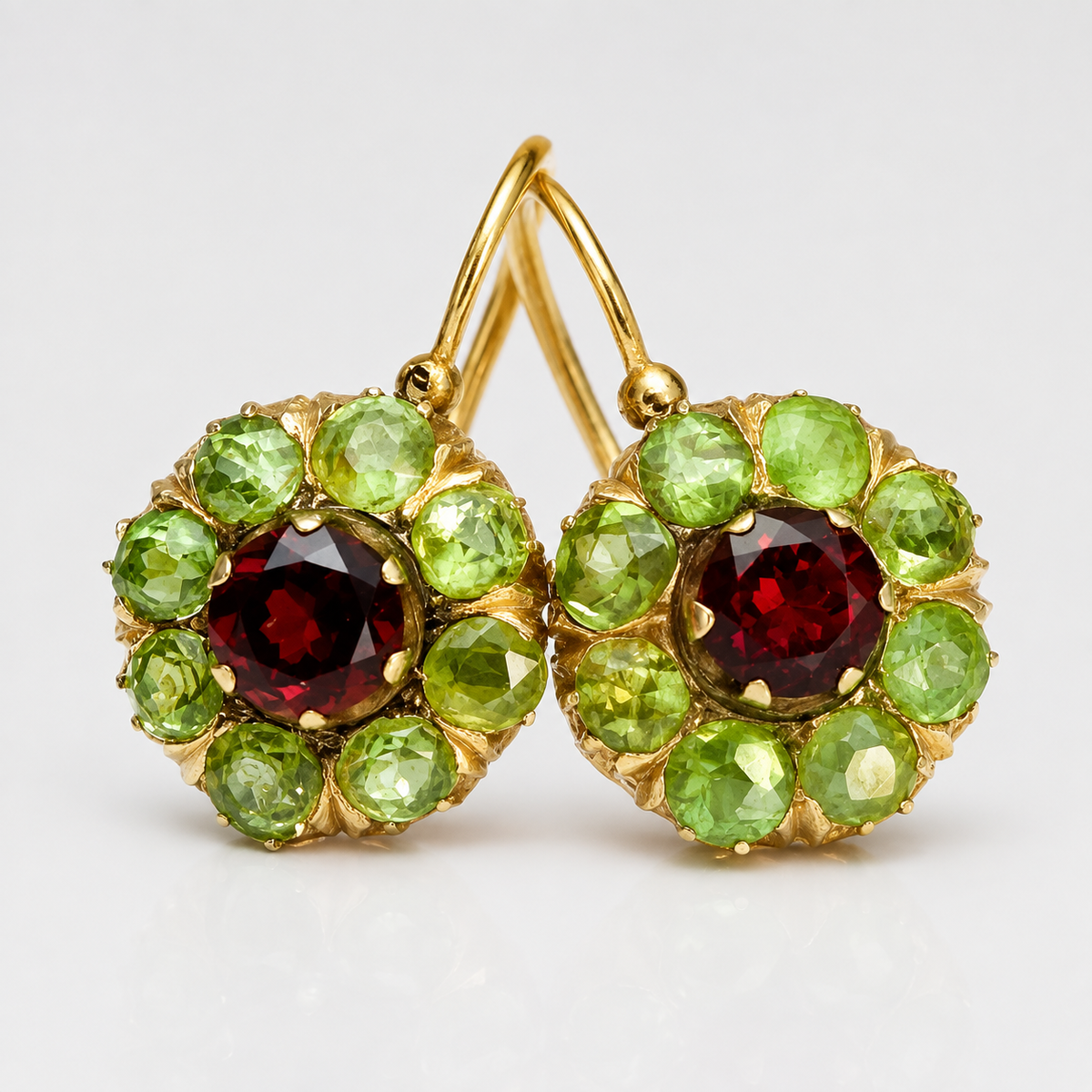 Clara – Vintage Round Earrings