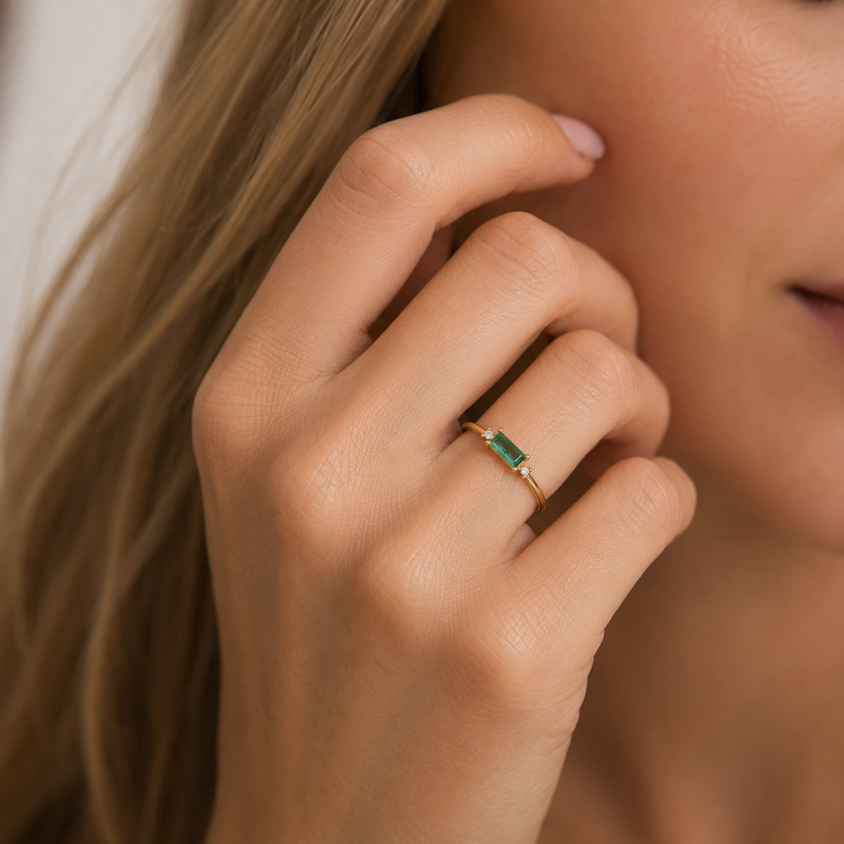 Fen – Green baguette ring