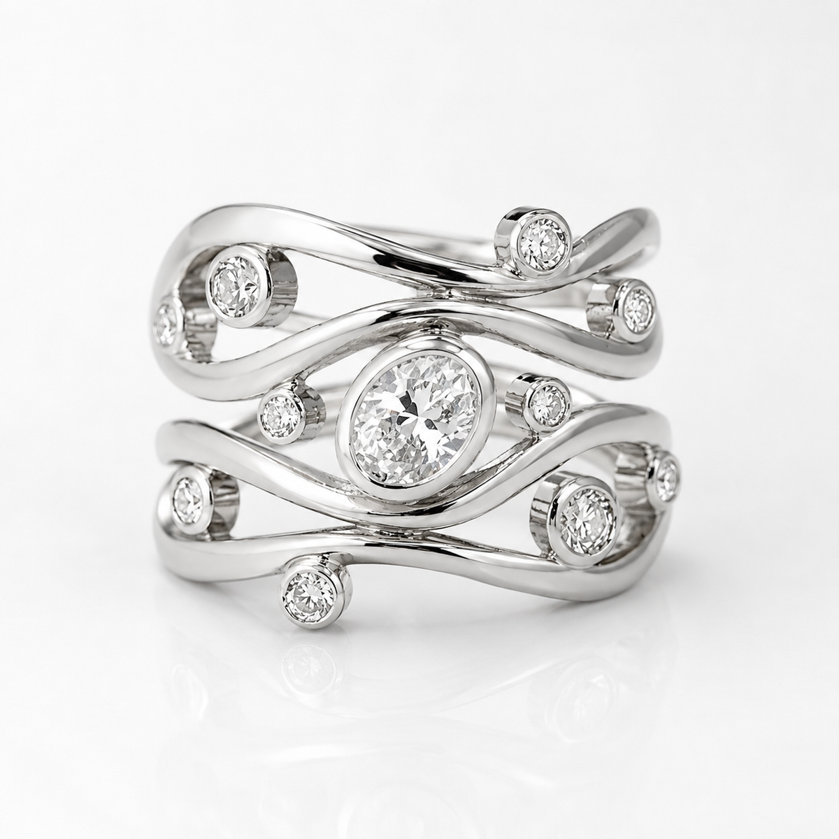 Inara – Vintage ring of irregular design