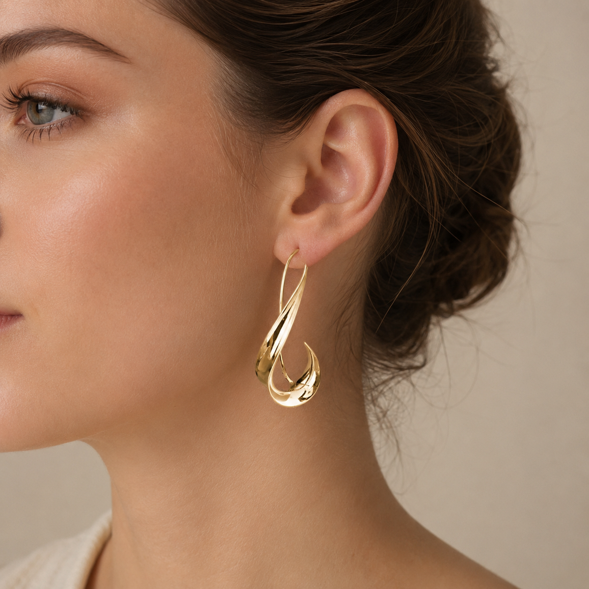 Anneliese – Timeless Statement Earrings