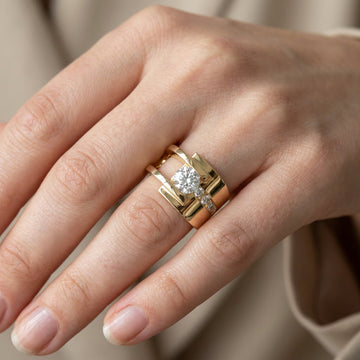 Lyra – Vintage ring of irregular design