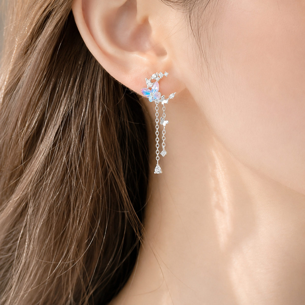 Nelly – Earrings of moon and butterfly