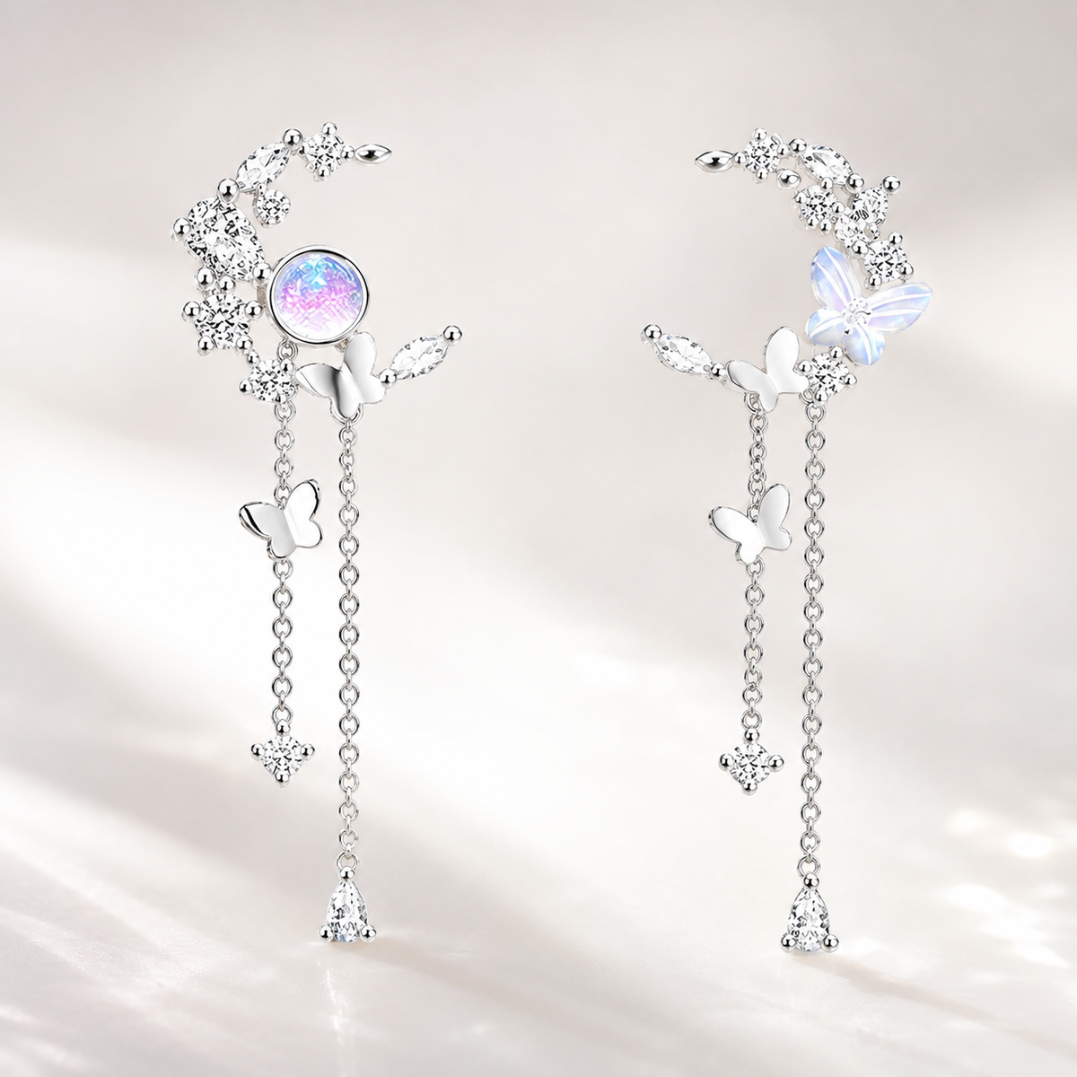 Nelly – Earrings of moon and butterfly