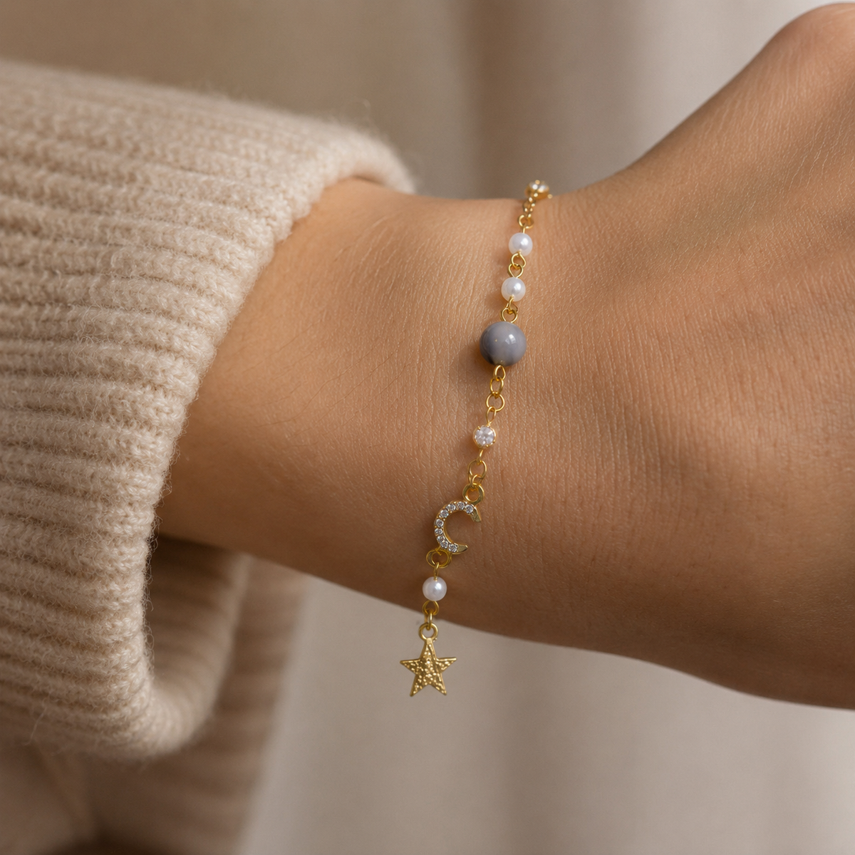 Selina – Bracelet of Moon and Star