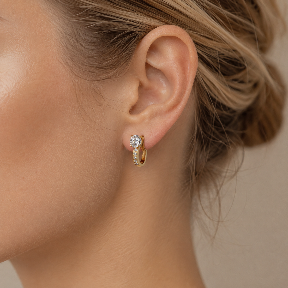 Nathalie – Huggie Brilliant Earrings