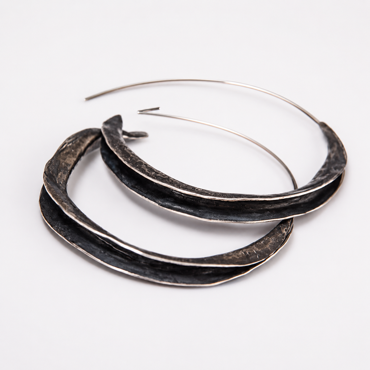 Lina – Unique Large Circle Earring