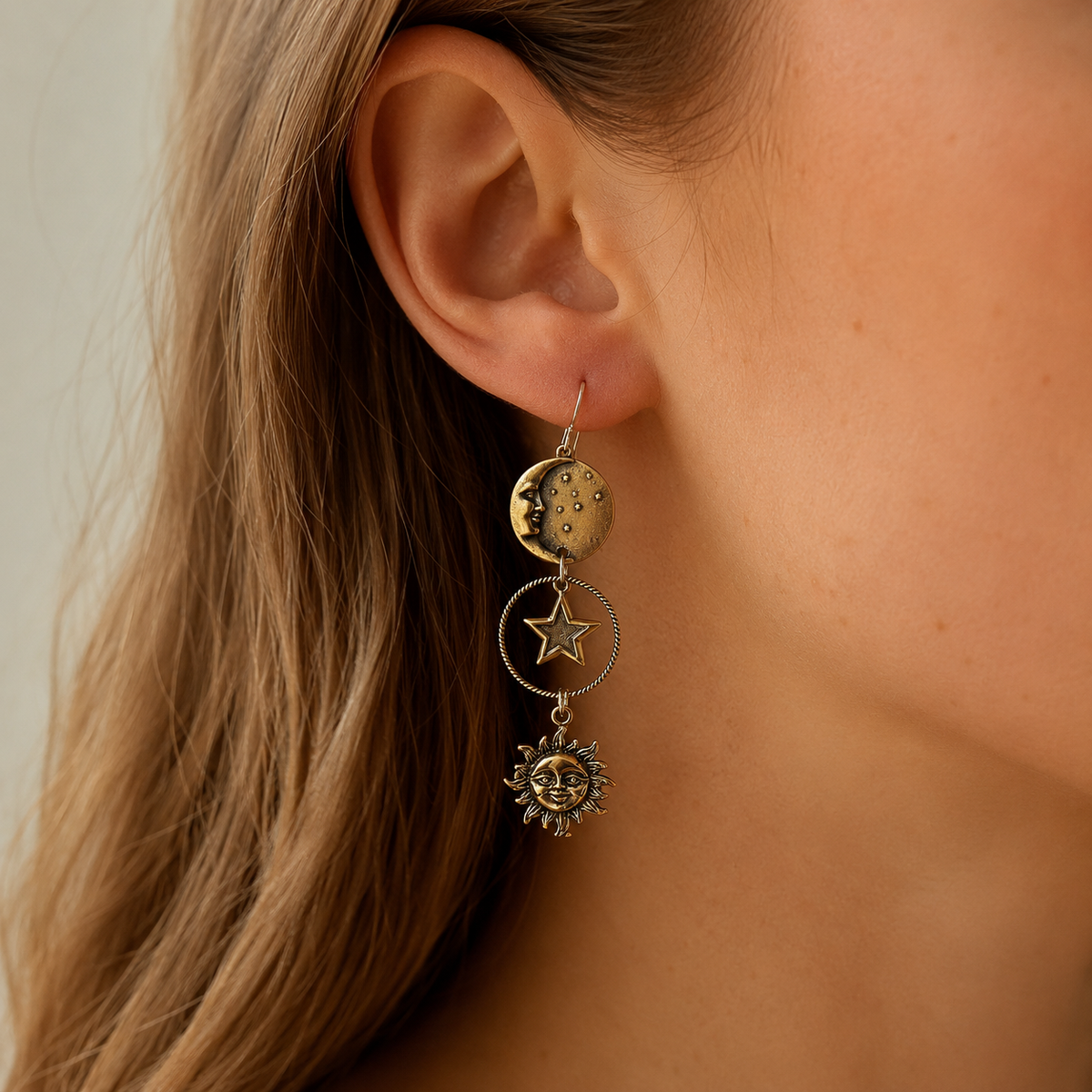Janna – Sun and Moon Earrings