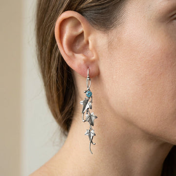 Nina – Vintage earrings in the shape of a fairy leaf