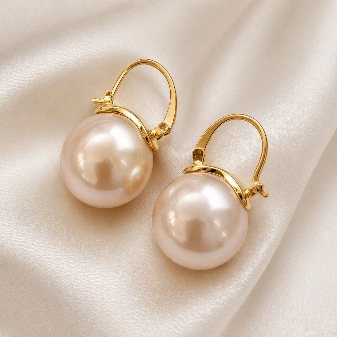 Ariane – Sublime Earrings in Gold and Pearl