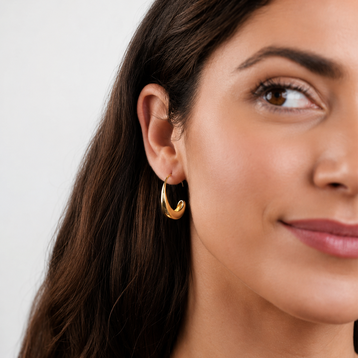 Classic drop earrings - Vintage golden hoop earring