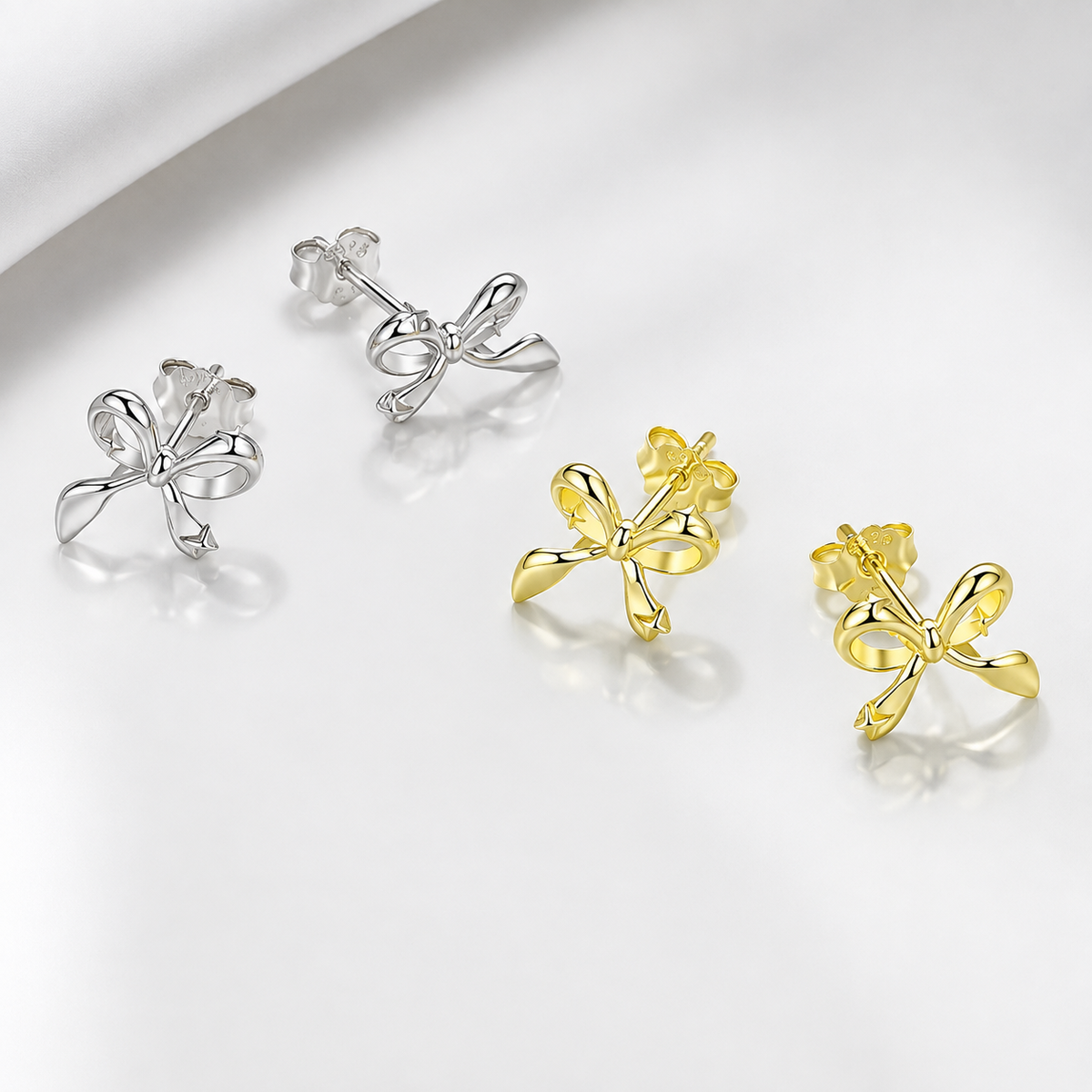 Lunea – Mini Nut Star Knot Earrings