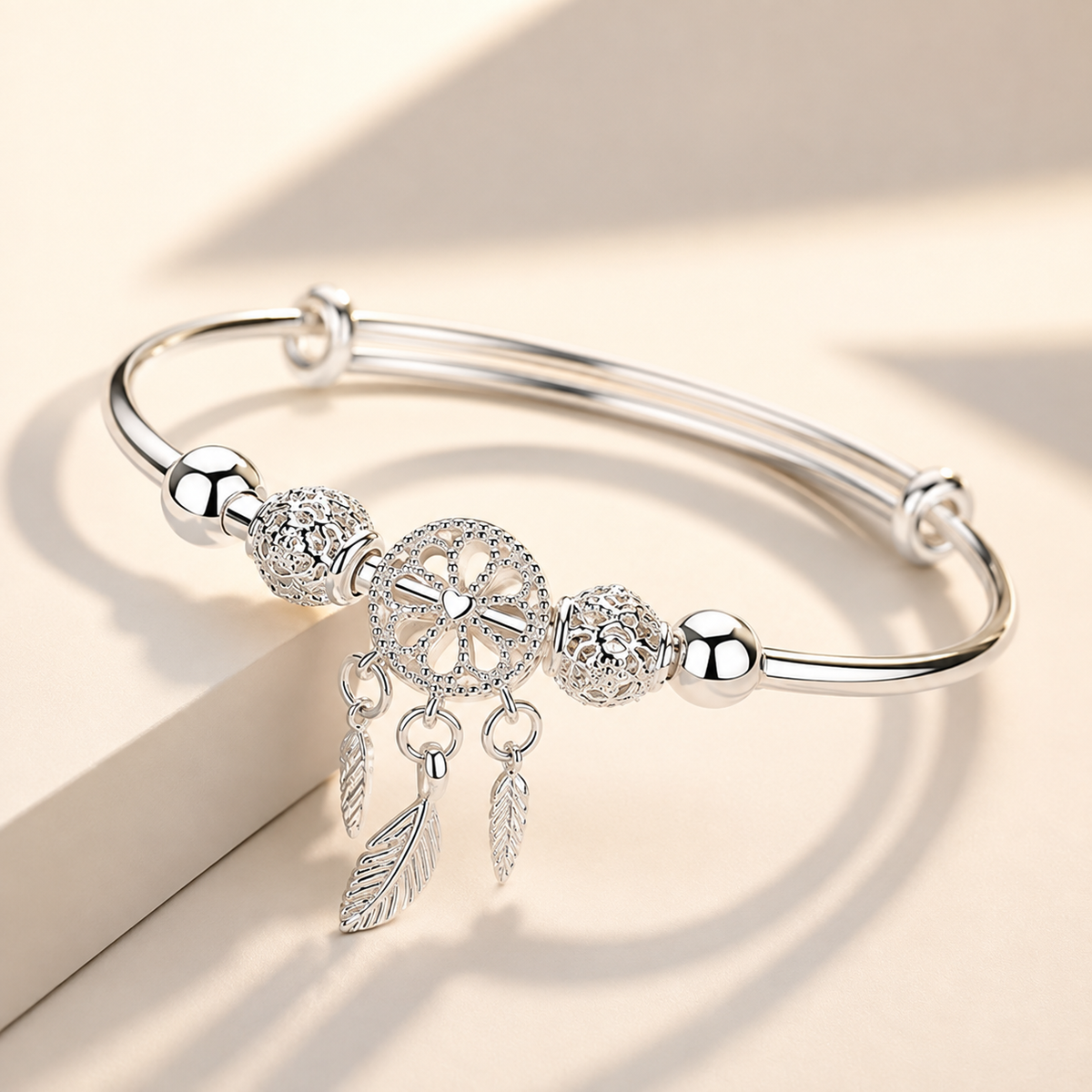 Aiyana – Adjustable Dreamcatcher Bracelet