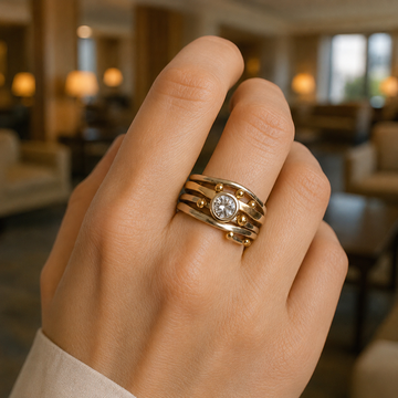 Dahlia – Vintage ring of refined design