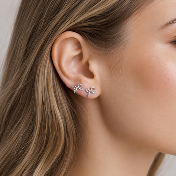 Lunea – Mini Nut Star Knot Earrings