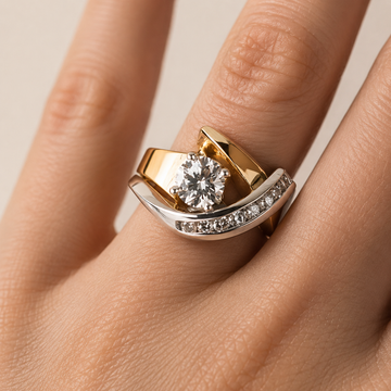 Sylira – Signature ring of irregular design