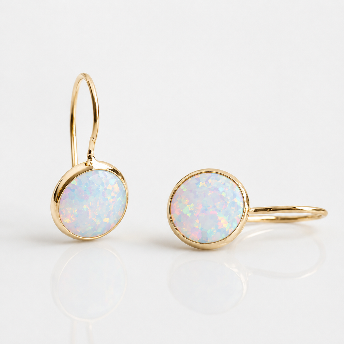 Mireya – Vintage gold earrings with opal stone