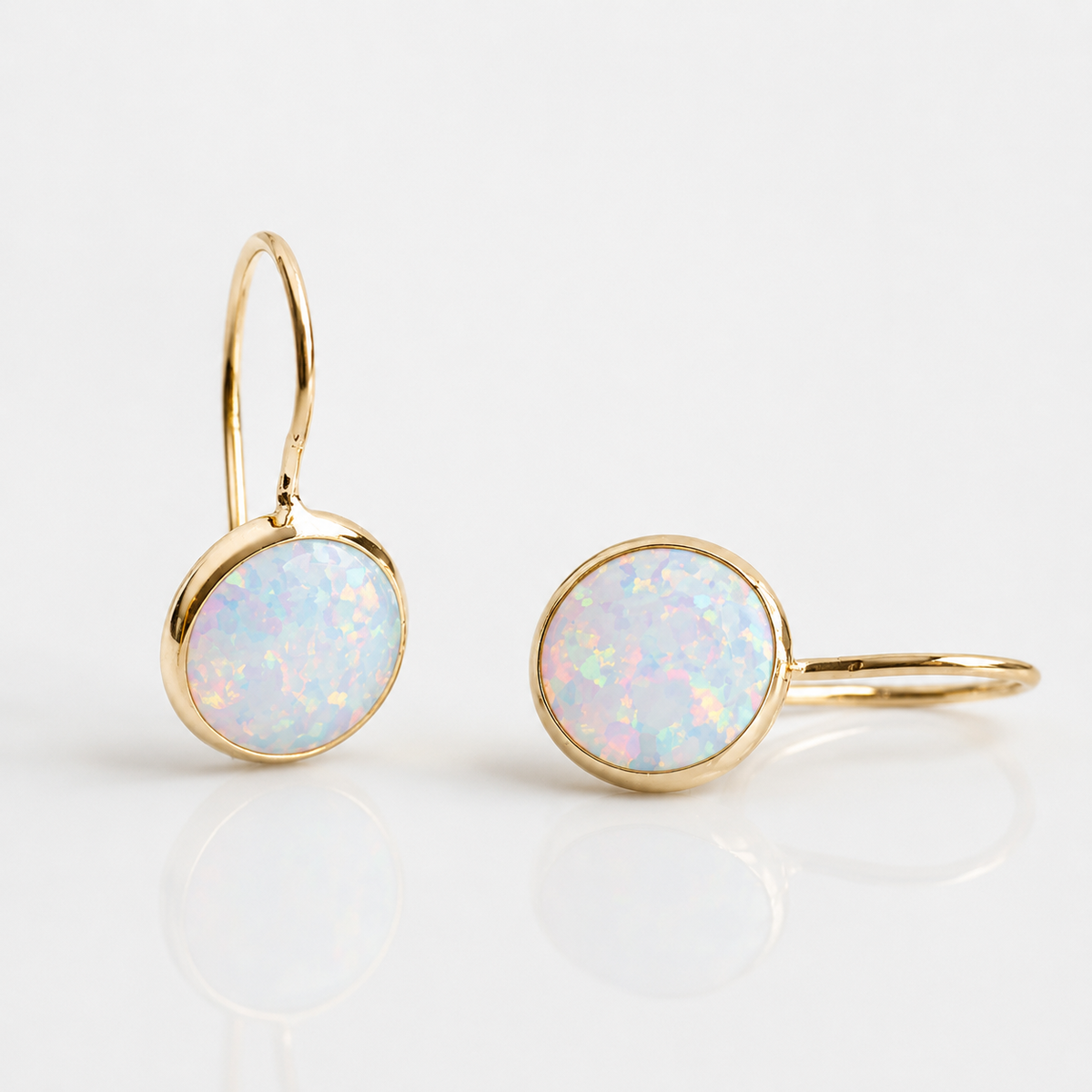 Mireya – Vintage gold earrings with opal stone