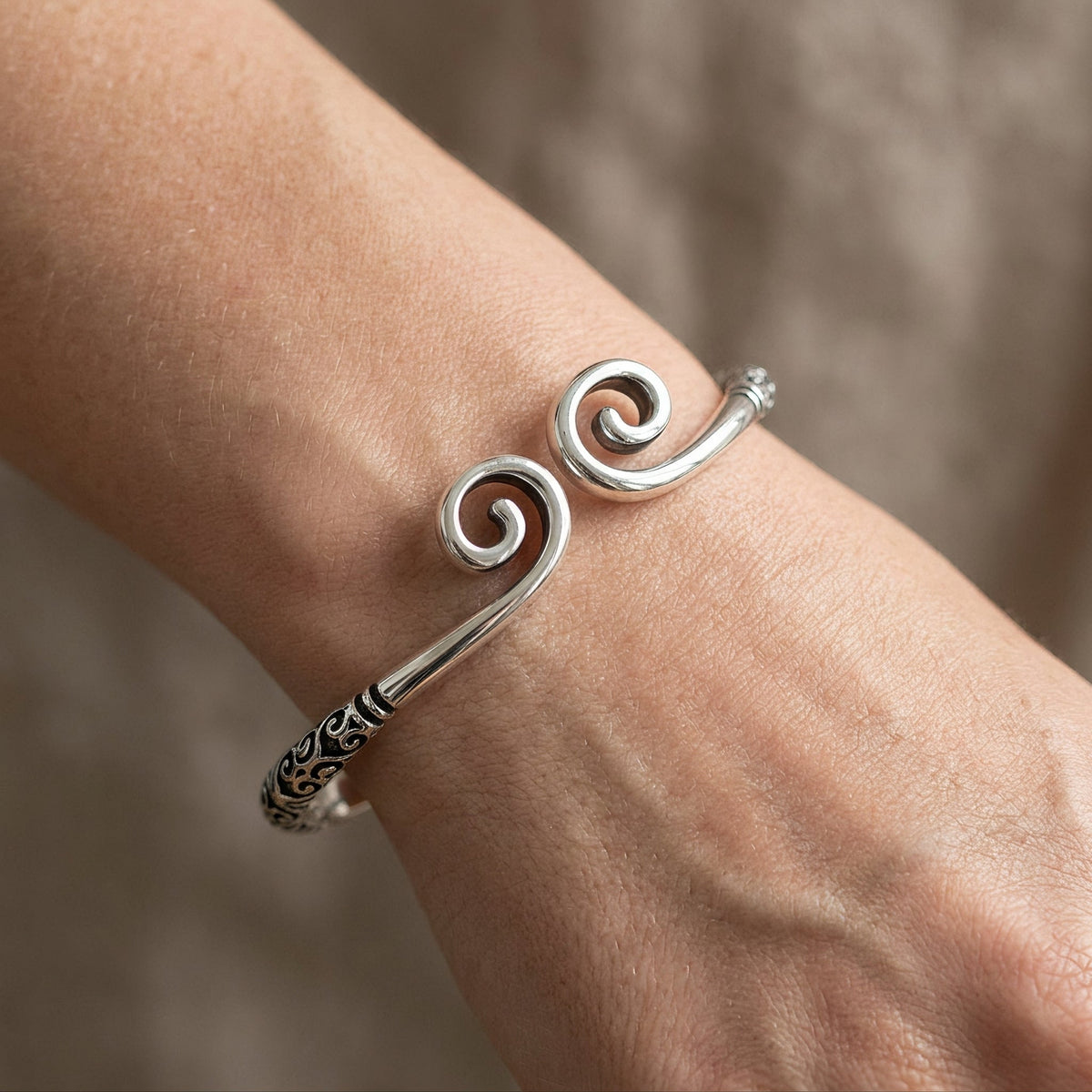 Dara – Nordic Viking Bracelet