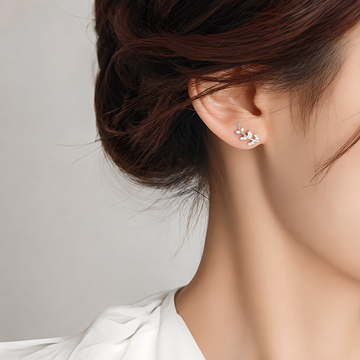 Liana – Earrings of Shiny Leaves
