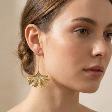 Bliss – Vintage golden petal earrings