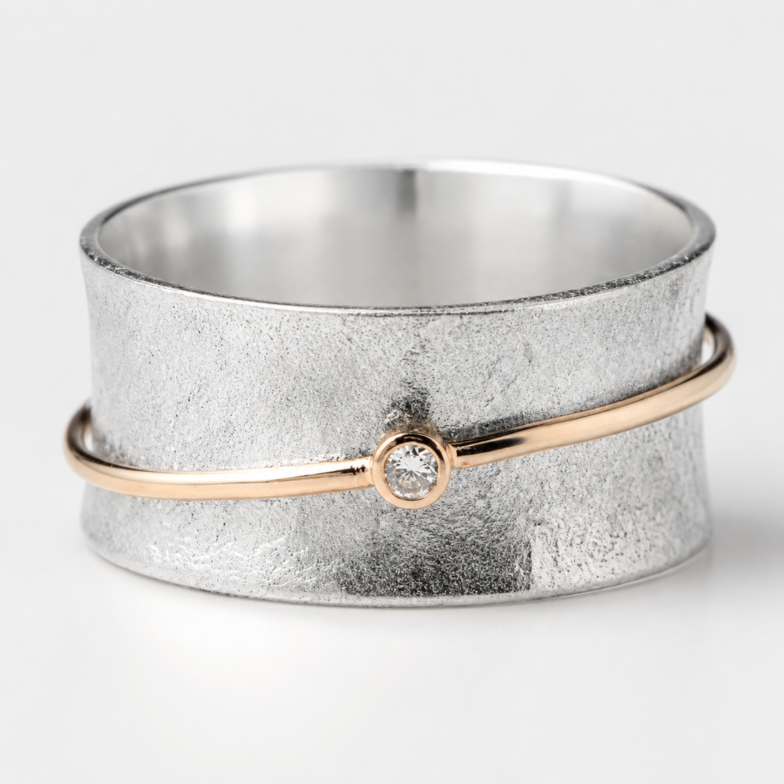 Eloise – Vintage ring of elegant lines
