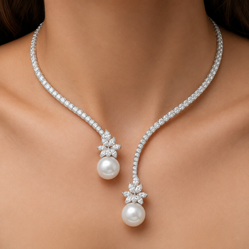 Lyra – Bright sterling silver collar with pearls