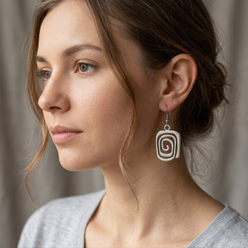 Eva – Retro Spiral Earrings in Silver