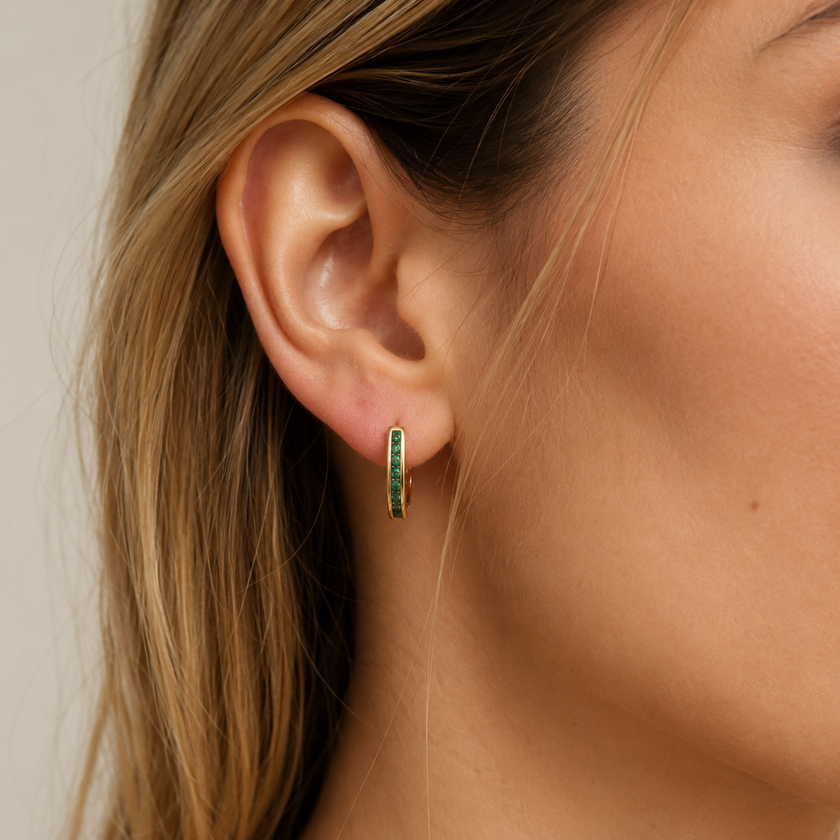 Christine – Elegant earrings of refined style