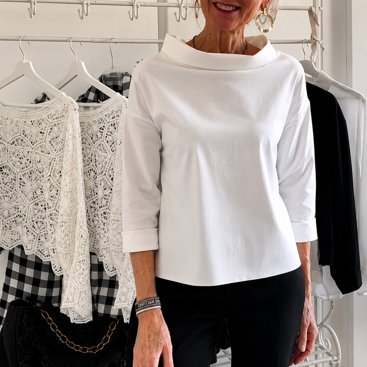 Sofia - Elegant, Loose-Fitting Top for Women