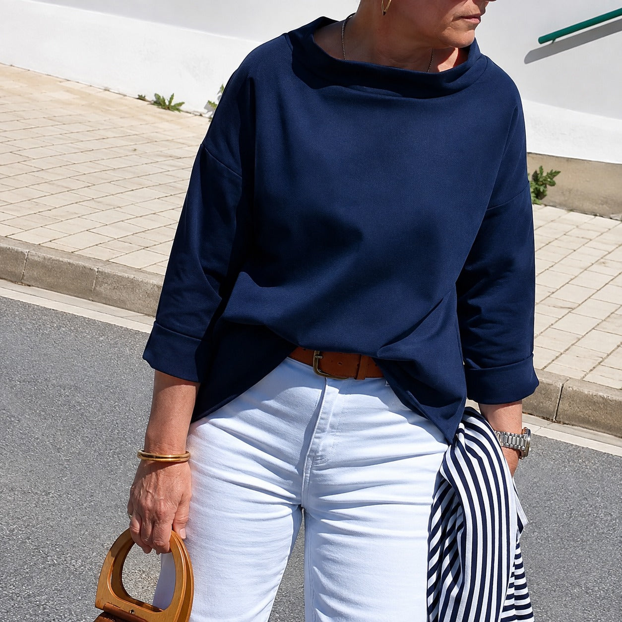Sofia - Elegant, Loose-Fitting Top for Women