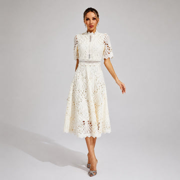 Carmen - Refined Midi Dress