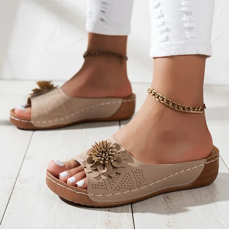 Jeevan - Relaxed Thick Sandals