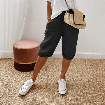 Ella - Casual Shorts with Relaxed Properties
