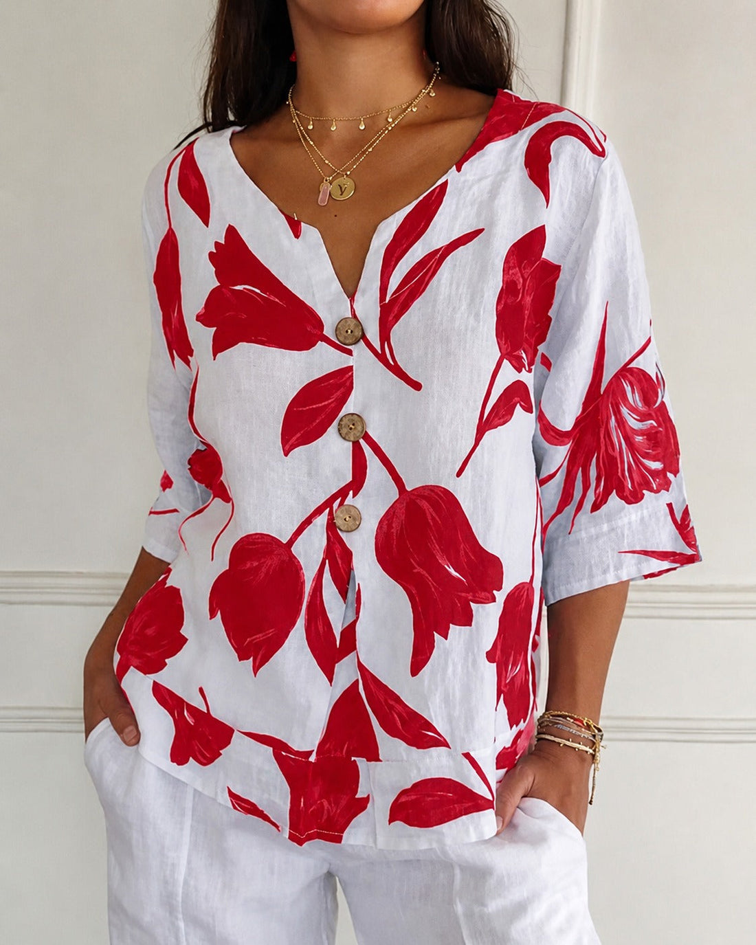 Chiara - Stylish Floral Blouse