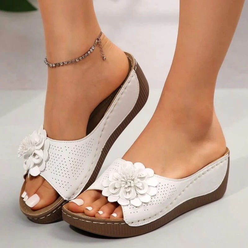Jeevan - Relaxed Thick Sandals