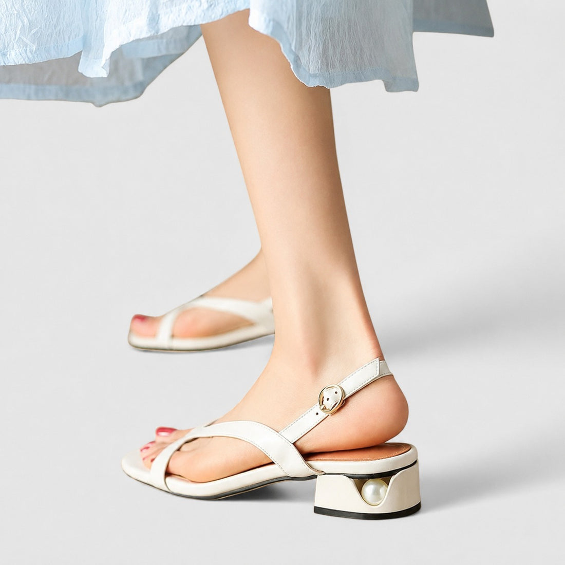 Laide- Comfy Sandals with T-Strap