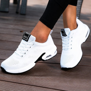 Lina - Casual sneakers with breathable cushioning