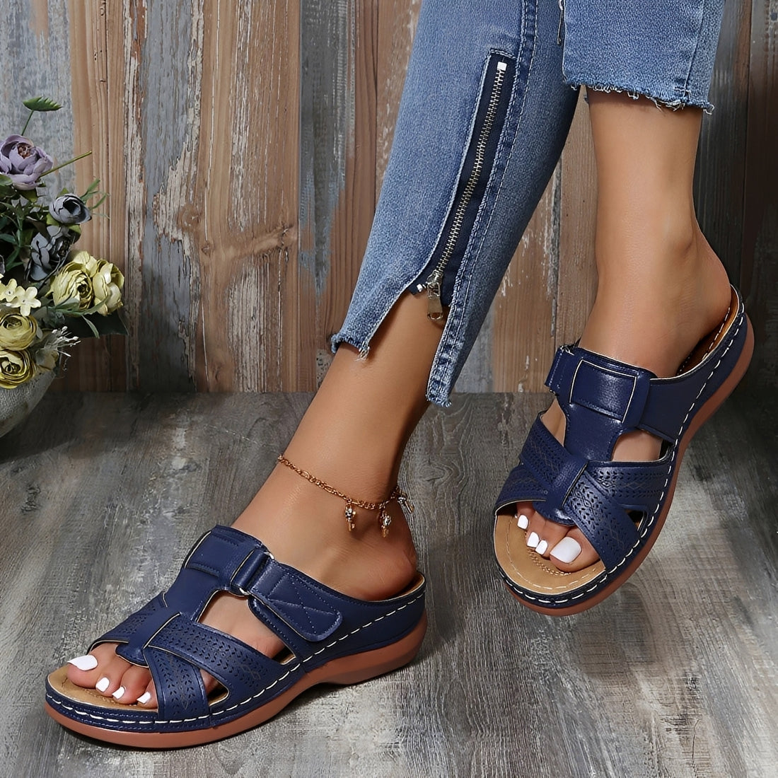 Elouise - Comfy Sandals with Adjustable Straps
