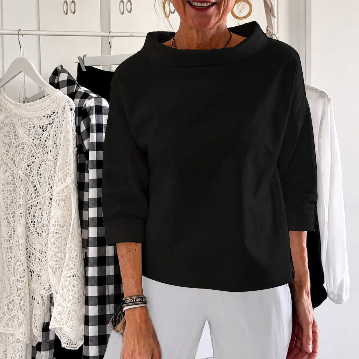Sofia - Elegant, Loose-Fitting Top for Women