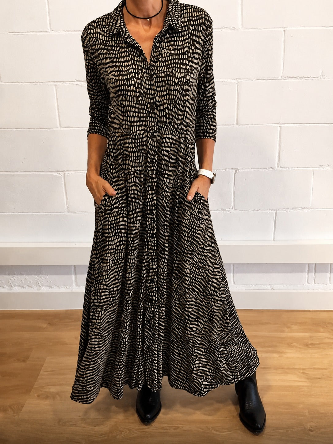 Salma - Chic Dress with Flap Pockets