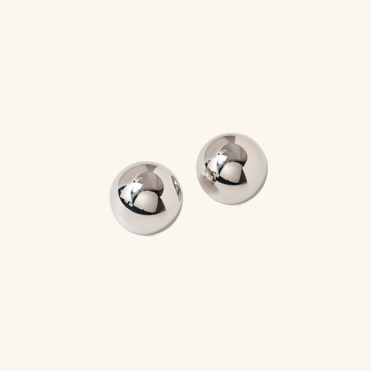 Maelis – Glam Sphere Earrings