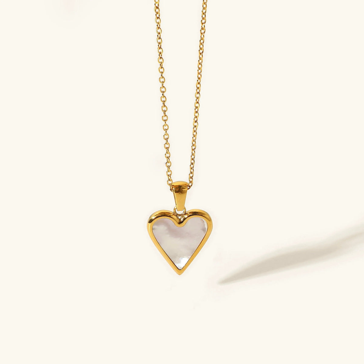 Blythe – Elegant Heart Necklace