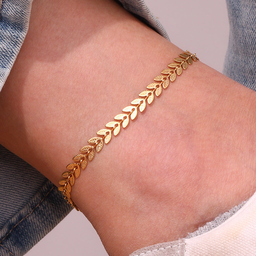 Sisi – Anklet with Golden Leaves