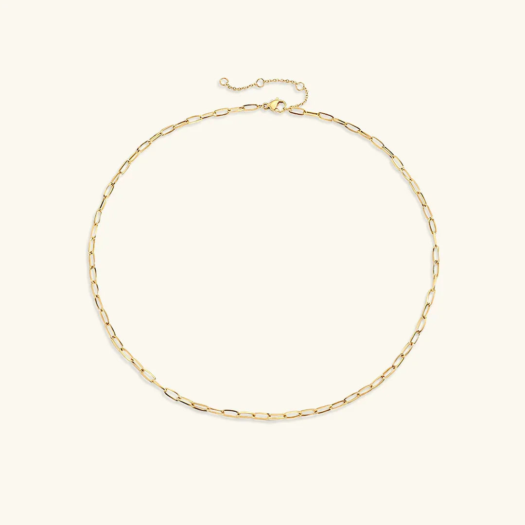 Nadia – Elegant Gold Paperclip Necklace