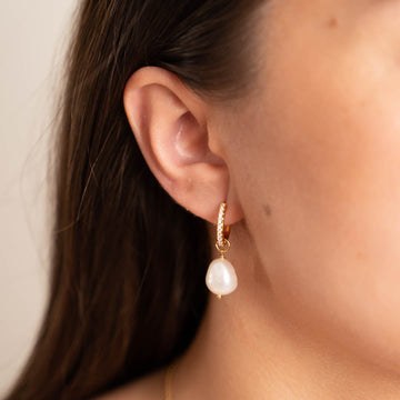 Wella – Elegant hoop earrings