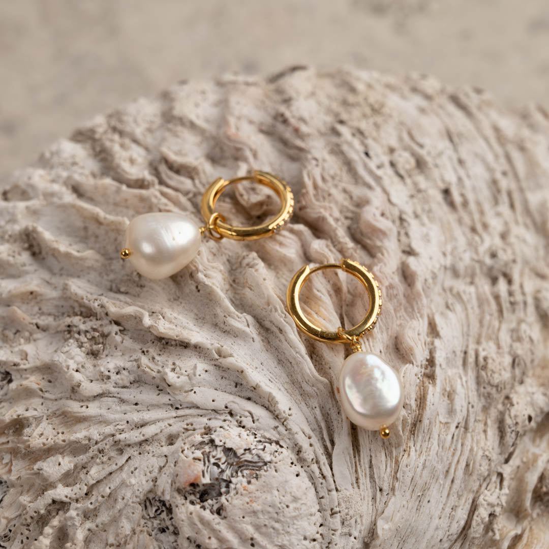 Zirconia Pearl Earrings - Zirconia of Golden Pearls