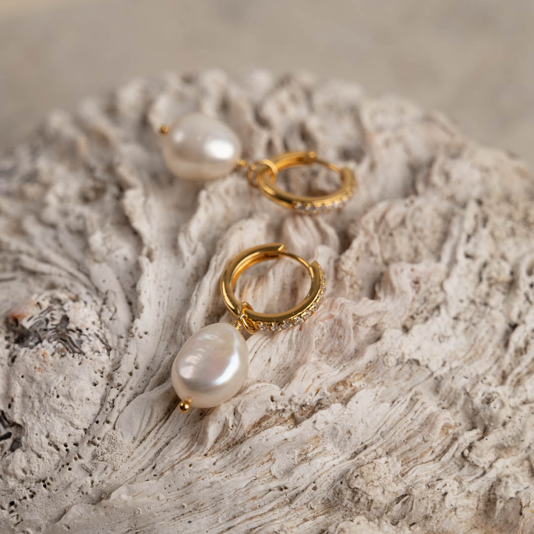 Zirconia Pearl Earrings - Zirconia of Golden Pearls