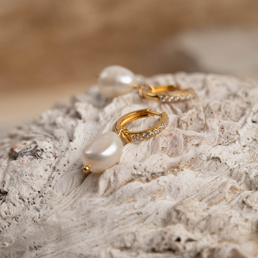 Zirconia Pearl Earrings - Zirconia of Golden Pearls