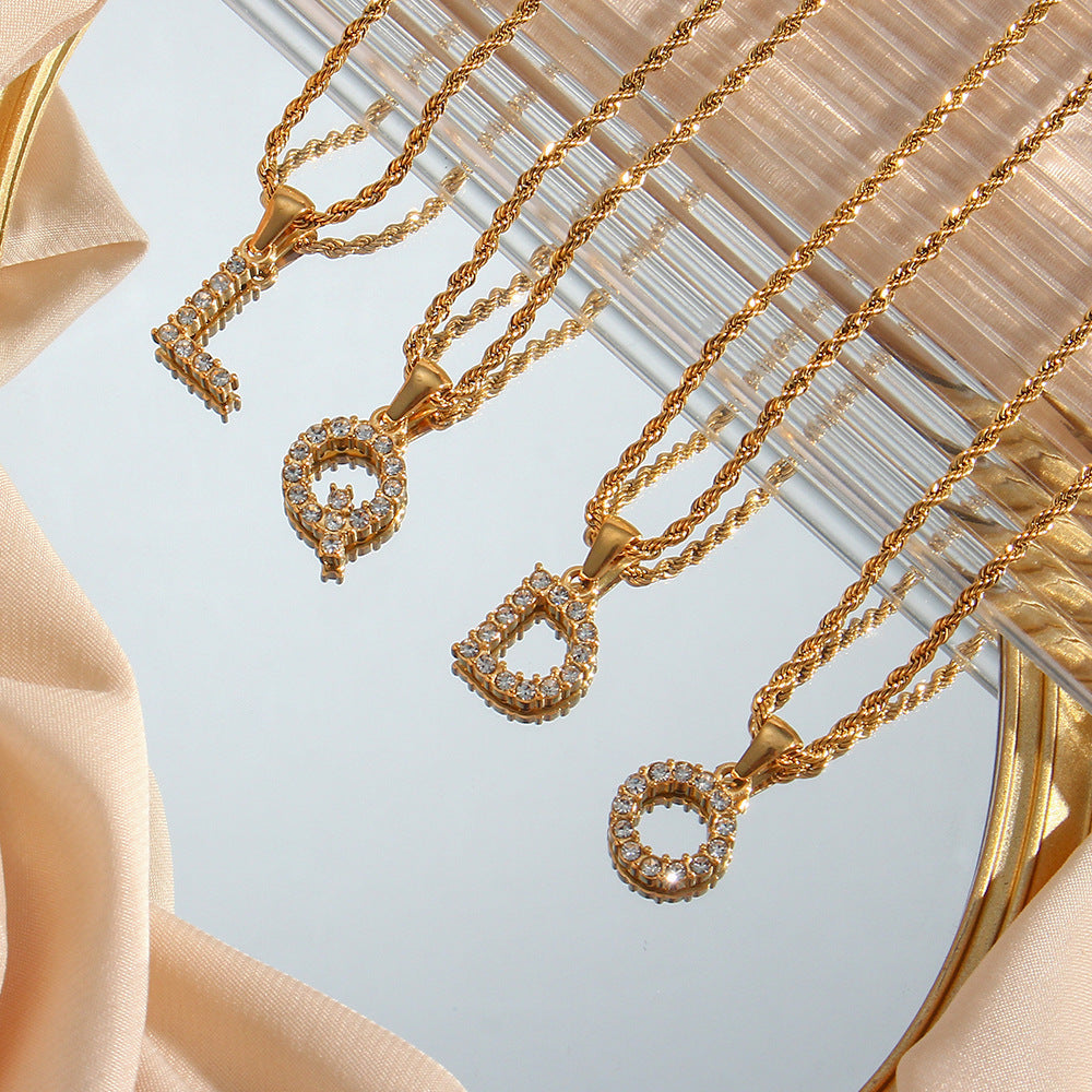 Maeve - Necklace with initials